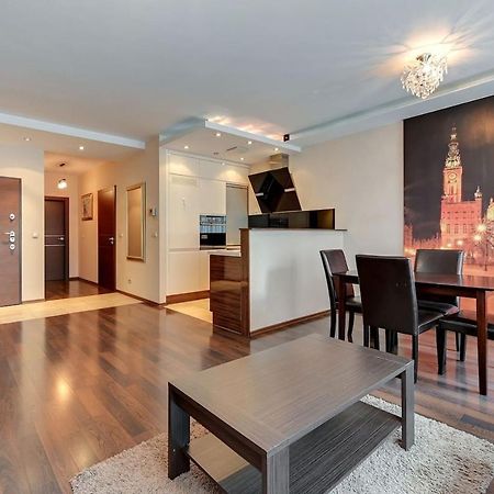 Golden Apartments Szafarnia 6-5 กดัญสก์ ภายนอก รูปภาพ