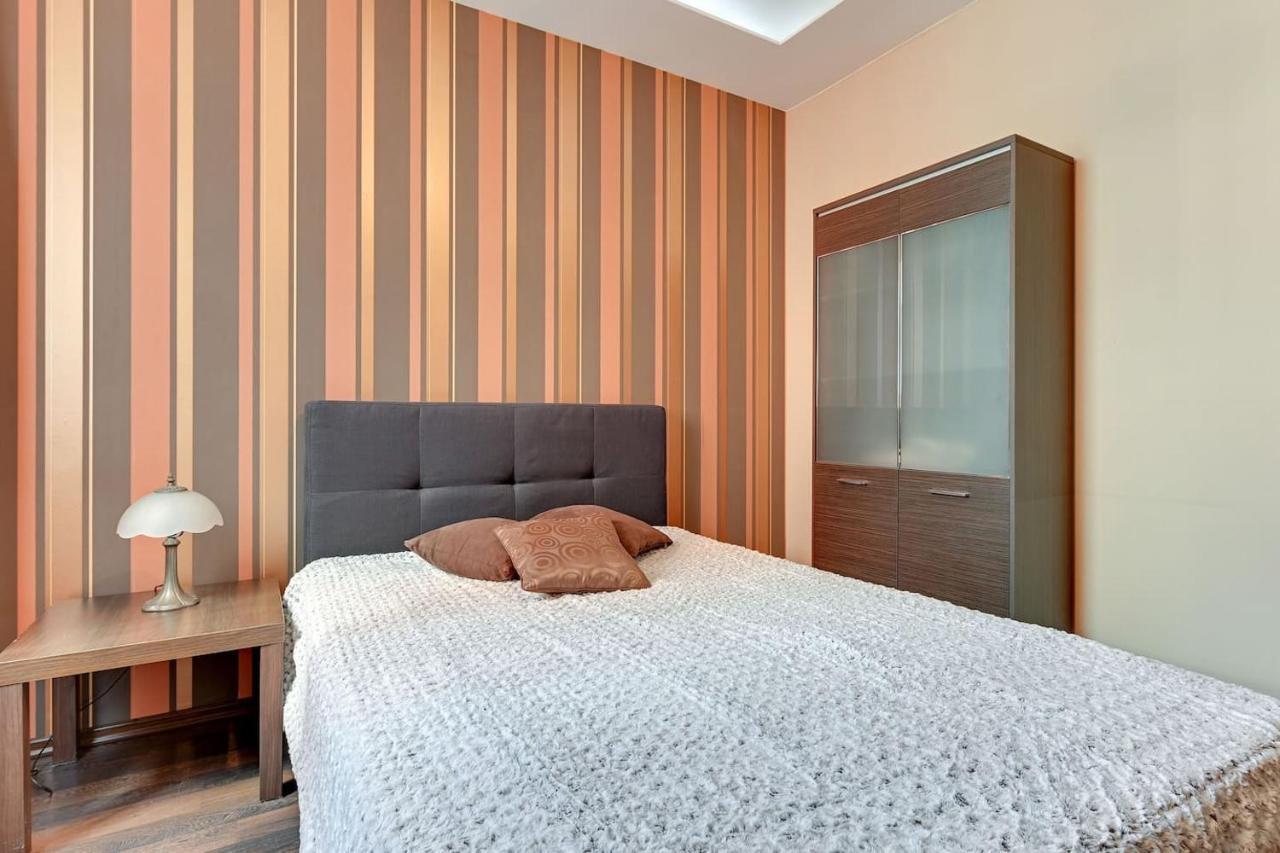 Golden Apartments Szafarnia 6-5 กดัญสก์ ภายนอก รูปภาพ